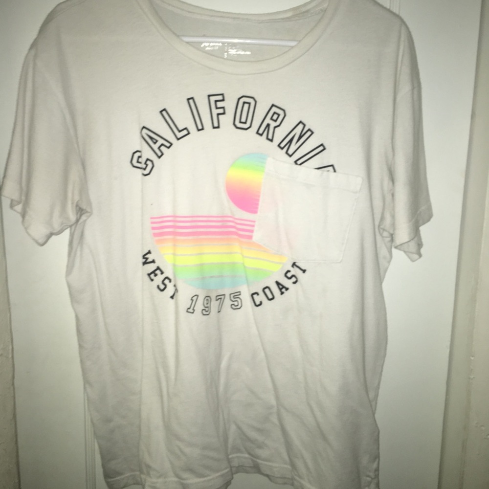 Tee shirt